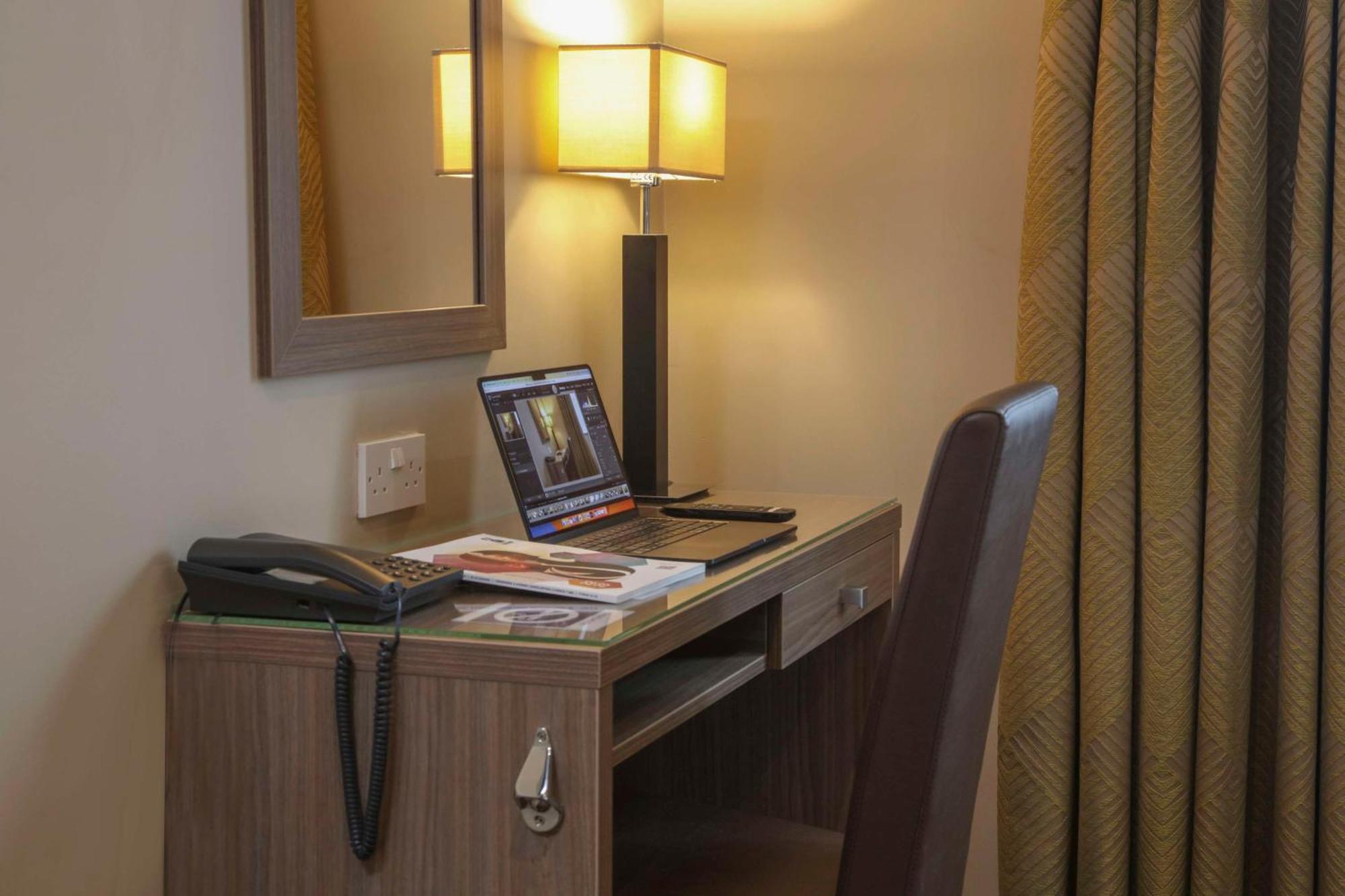 Best Western Pontypool Metro Hotel Kültér fotó